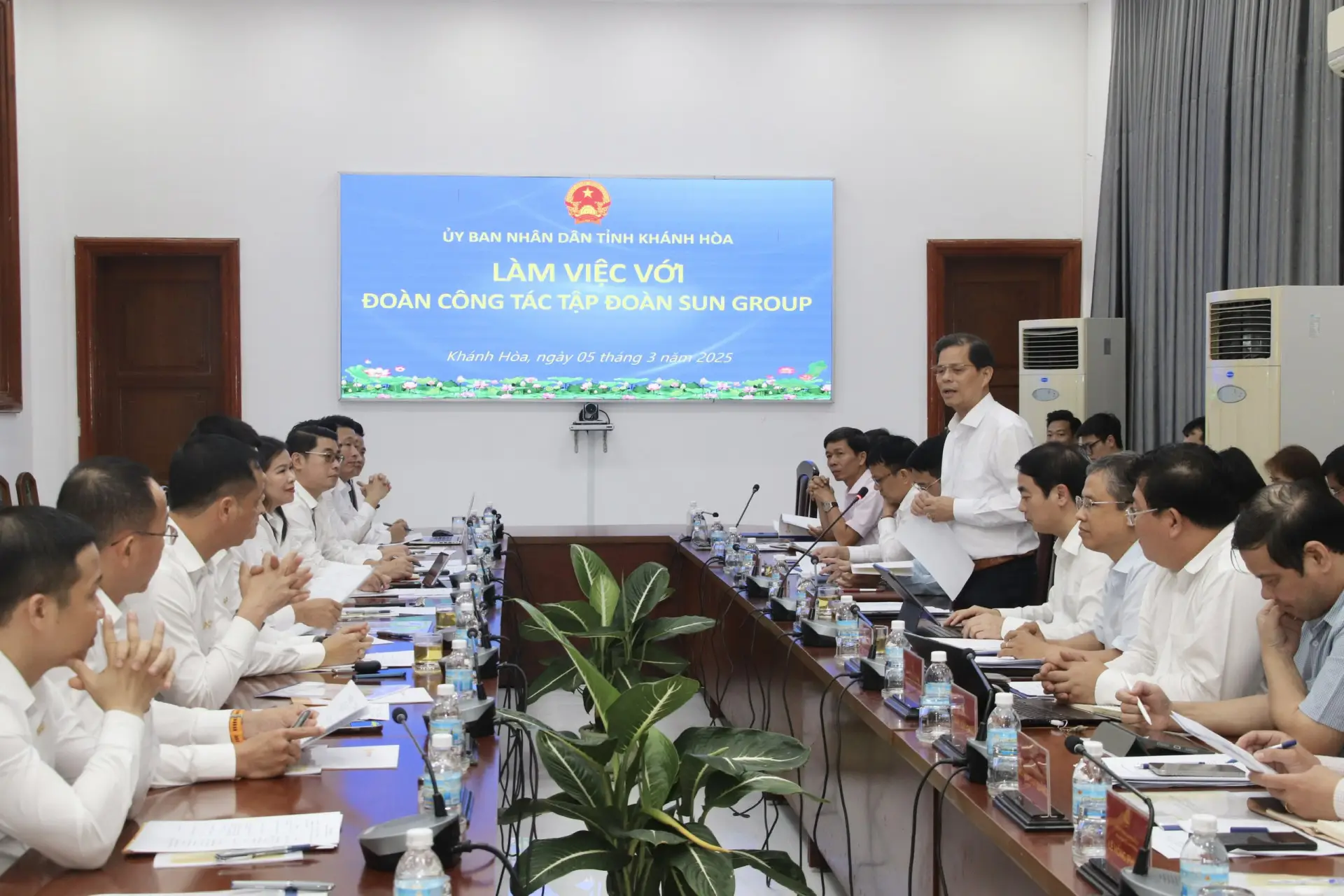 Lãnh đạo UBND tỉnh Khánh Hòa làm việc với Tập đoàn Sun Group ngày 5/3/2025